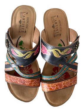 L'Artiste Spring Step Swan Leather Wedge Sandals Floral Hand Painted Boho Sz 40